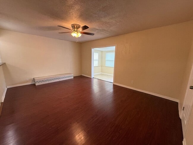 Building Photo - home for rent in South St. Pete