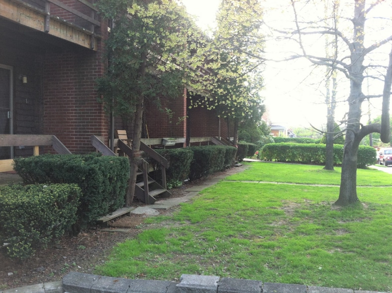 Building Photo - 6350 Forward Ave