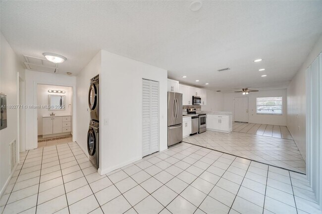 Building Photo - 11640 NW 39th St