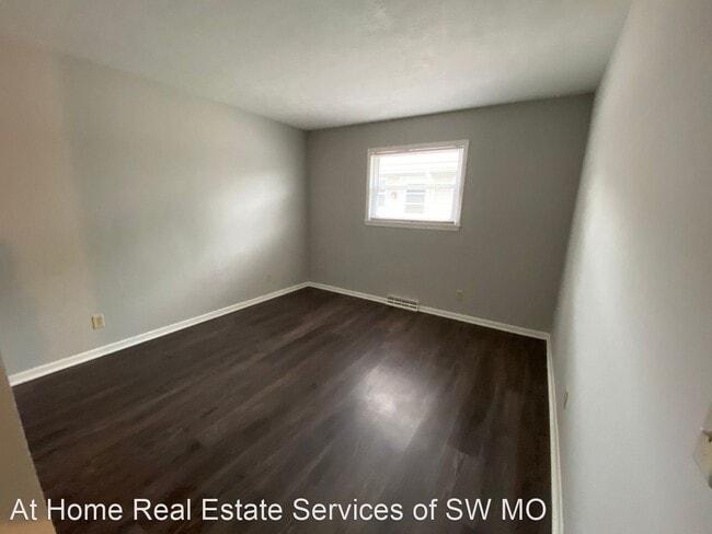 Building Photo - 851-857 S Crutcher Ave