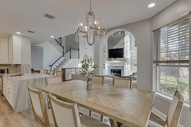 Building Photo - 2010 Indian Trail