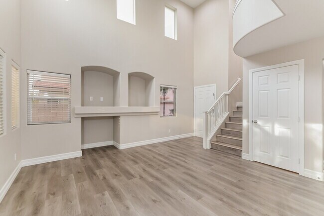 Building Photo - 10355 Missouri Meadows St