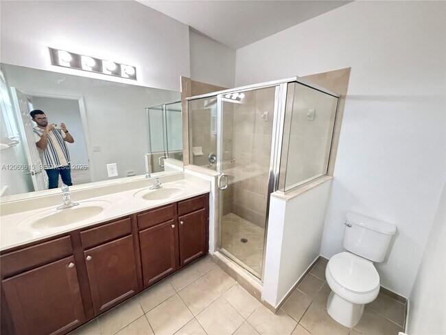 Building Photo - 9465 SW 171st Ct