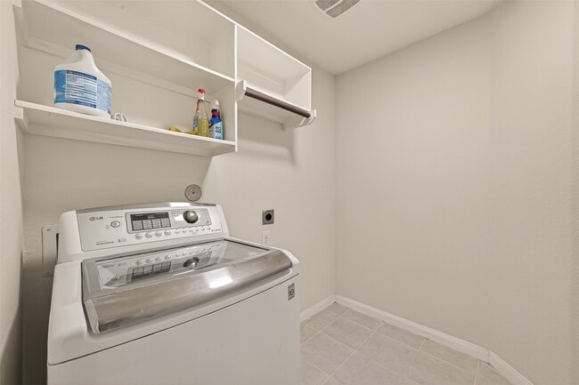 Building Photo - 17506 Waeback Dr