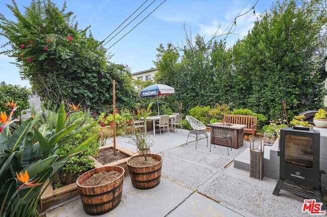 Building Photo - 2302 Berkeley Ave