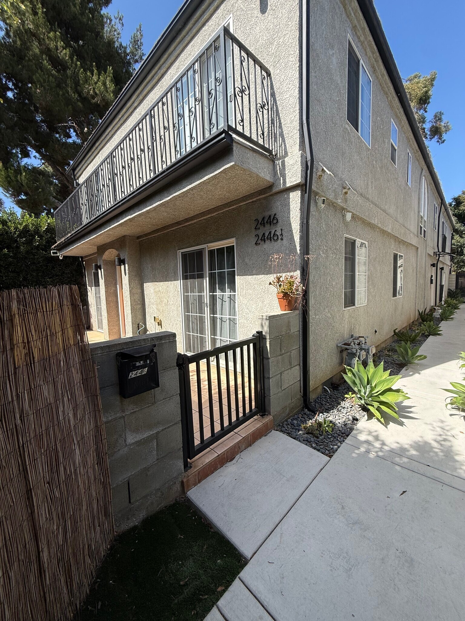 Building Photo - 2446 S Centinela Ave