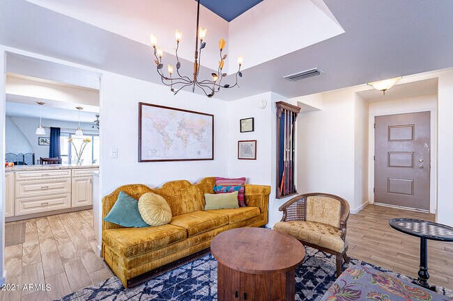 Building Photo - 4353 E Pearce Rd