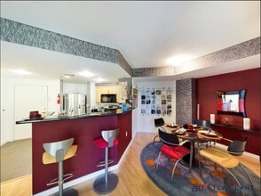 Building Photo - Professionally Managed, 2 Bedroom  1  Bathroom  Condo // Cleveland Park// Amenity Rich Condo