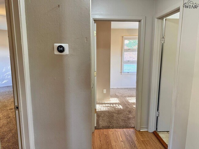 Building Photo - 703 Pecan St