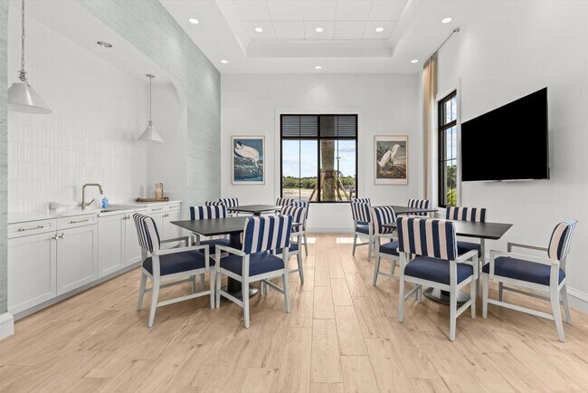 Building Photo - 10264 Field Flower Trl