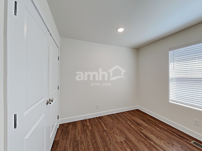 Building Photo - 33072 Eagle Peak Ln