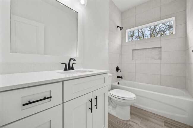 Building Photo - New Construction 3/2 in Bronson