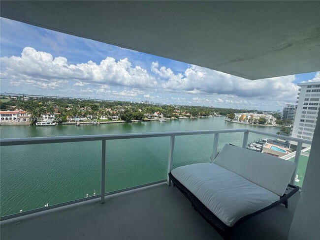 Building Photo - 5750 Collins Ave