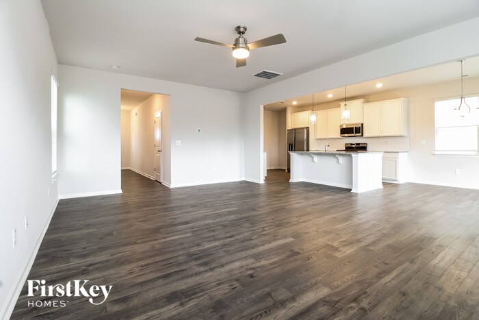 Building Photo - 710 Ridgemoor Trl