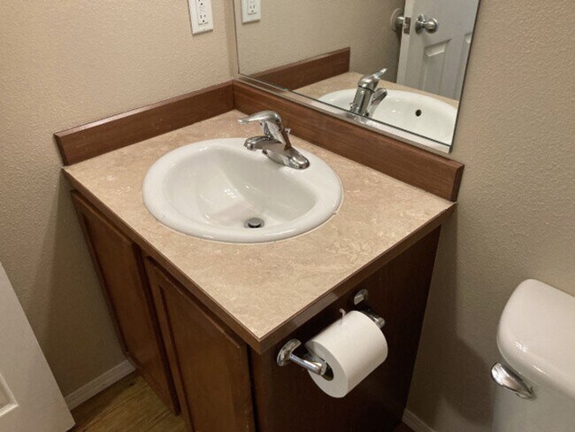 Building Photo - 114 N Bowdish Rd