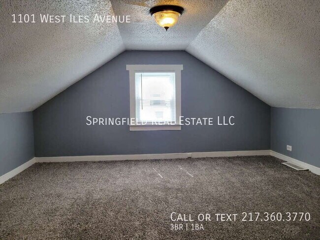 Building Photo - 1101 W Iles Ave