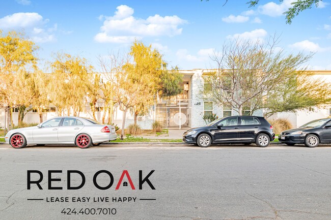 Building Photo - Beautiful One Bedroom with Hardwood Style ...