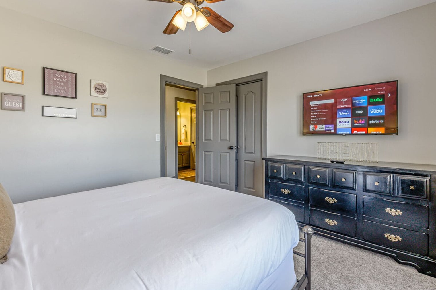 Building Photo - 10 Bridlewood Ct