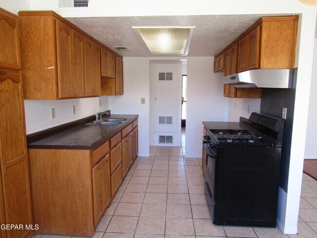 Building Photo - 1500 Babe Hiskey Ln