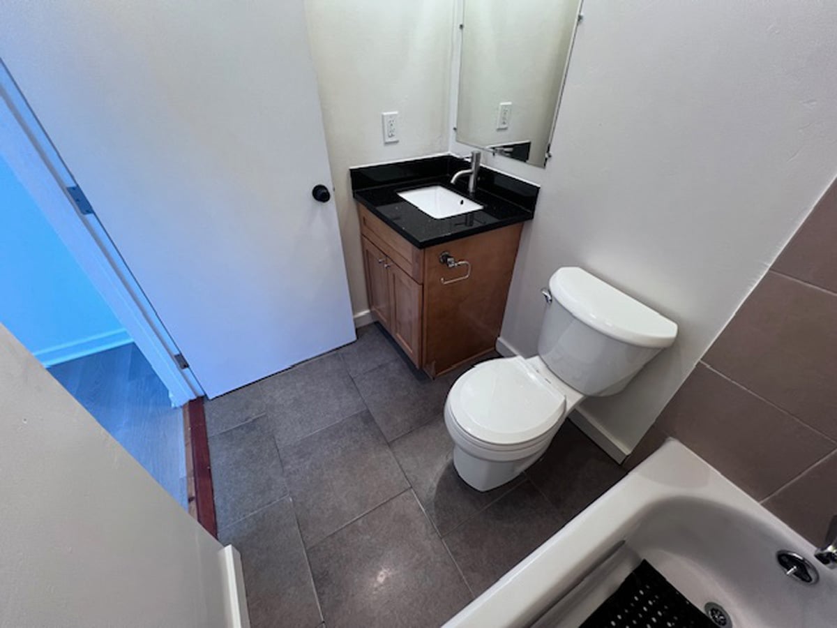 Building Photo - 1039 Peralta St