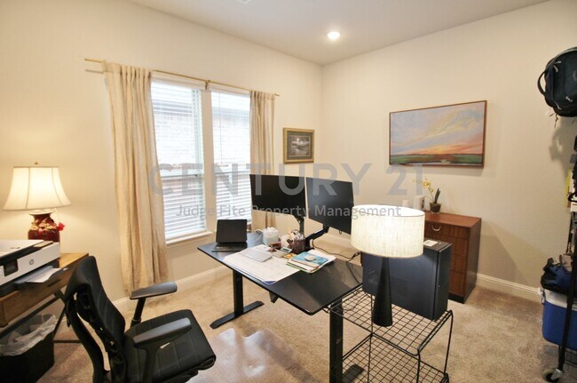 Building Photo - Stunning 3/3/2 Home with Modern Features in Waxahachie for Rent!