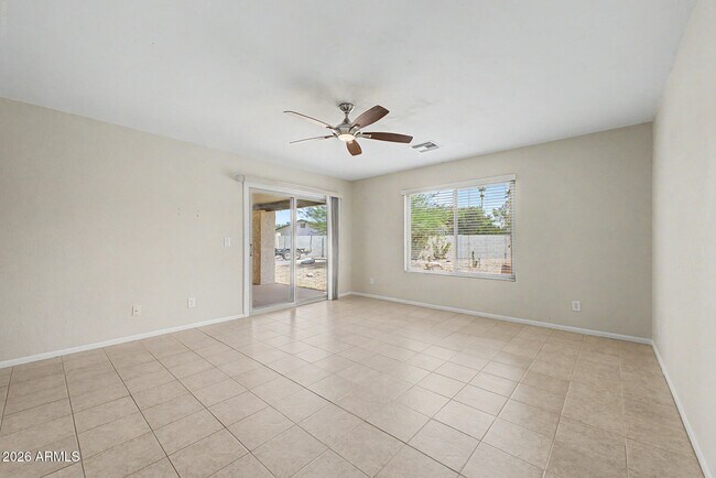 Building Photo - 907 N 85th Pl
