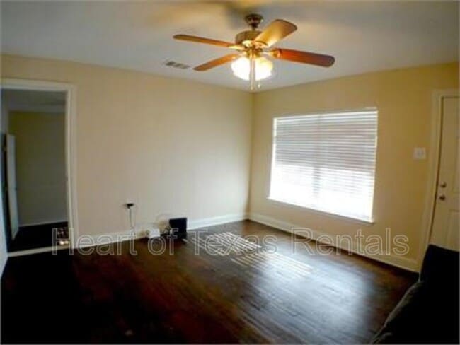 Building Photo - 2729 Proctor Ave