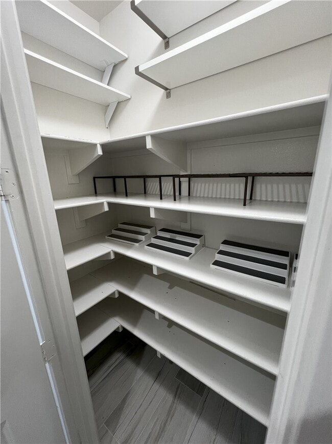Building Photo - 135 Sparrow