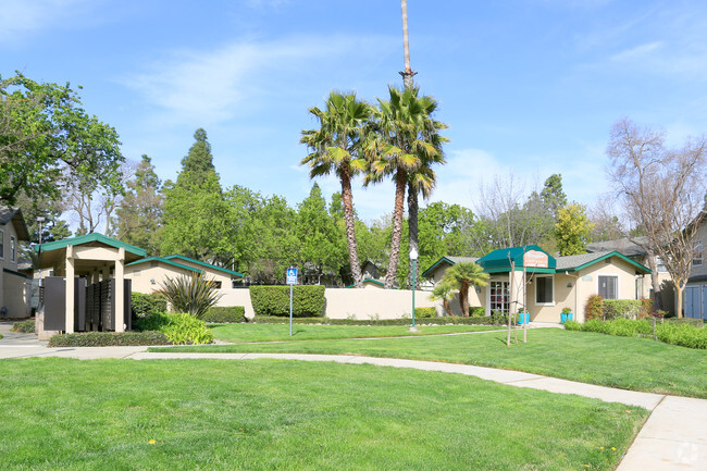 Primary Photo - Riverglen Apartments