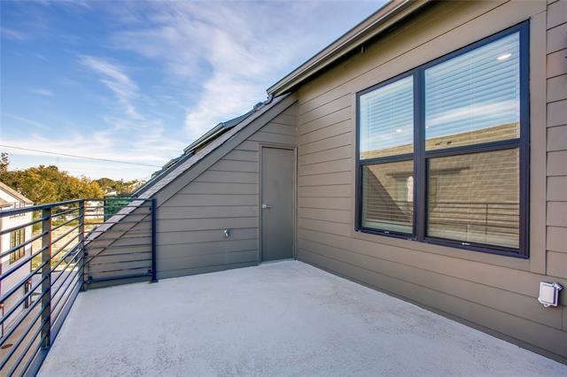 Building Photo - 112 E Oscar Dr