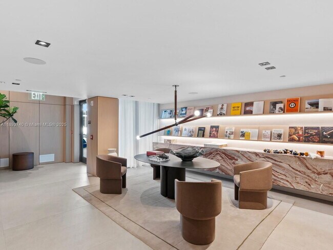 Building Photo - 9901 W Bay Harbor Dr