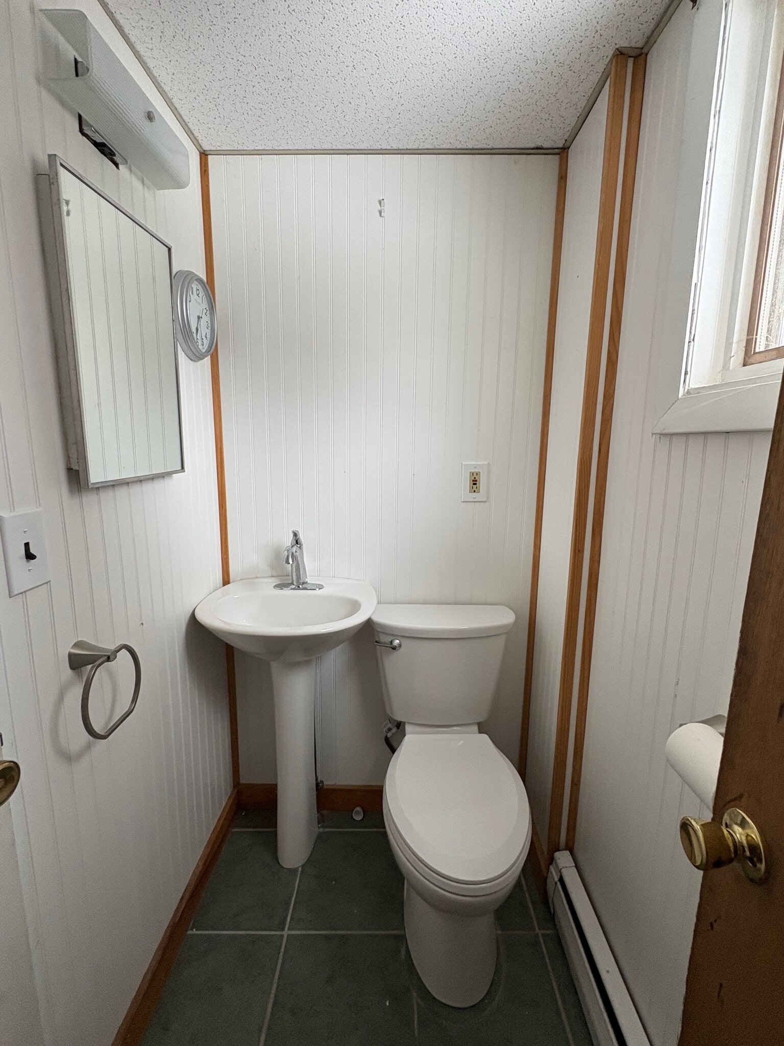 Bathroom 1 - 32 Front St