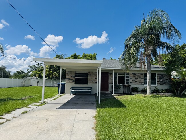 Primary Photo - 2710 W Grace St