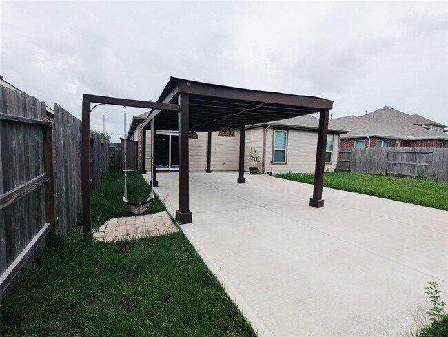 Building Photo - 28422 Aubrey Orchard Ln