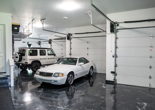 Building Photo - 6403 S Garfield St