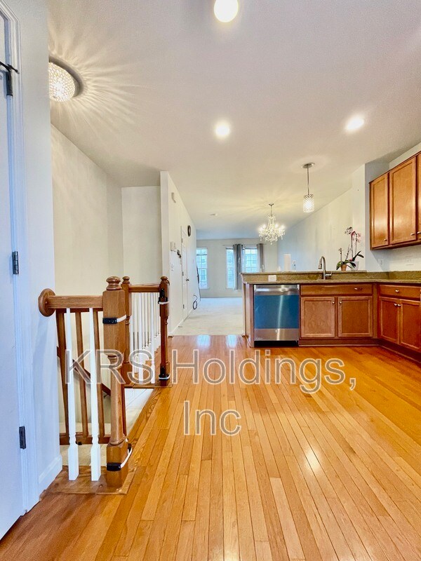 Building Photo - 15706 John Diskin Cir