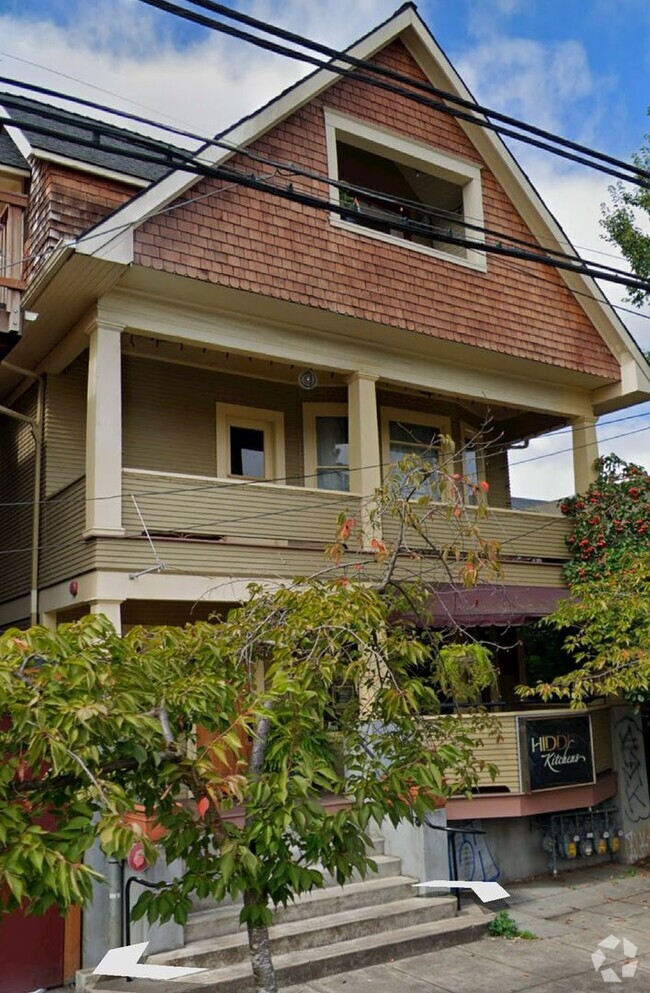 Building Photo - 3 bed 1 bath 1902 historic PDX original SE...