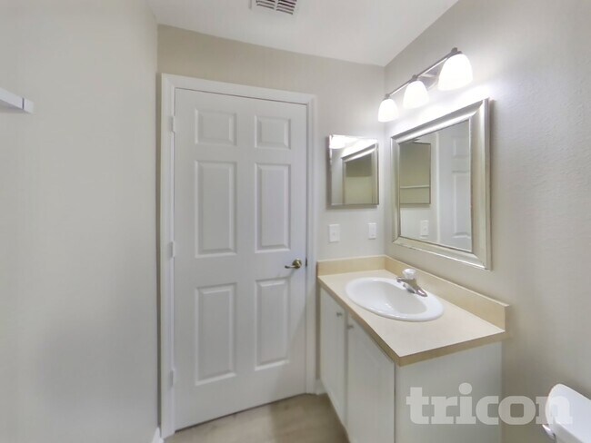 Building Photo - 2941 Grayton St