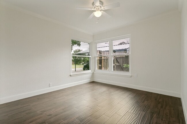 Building Photo - RENOVATED 2-BEDROOM HOME IN EAST TERRELL HILLS