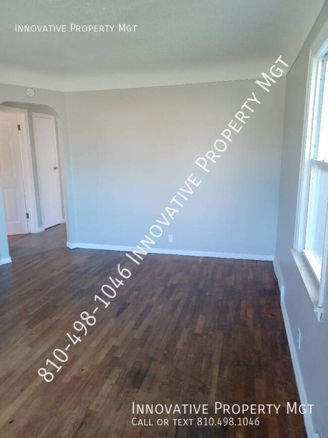 Building Photo - 533 W Pulaski St