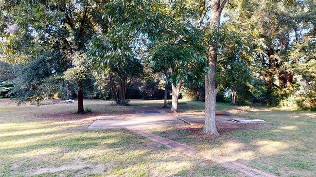 Building Photo - 3881 Gober Rd