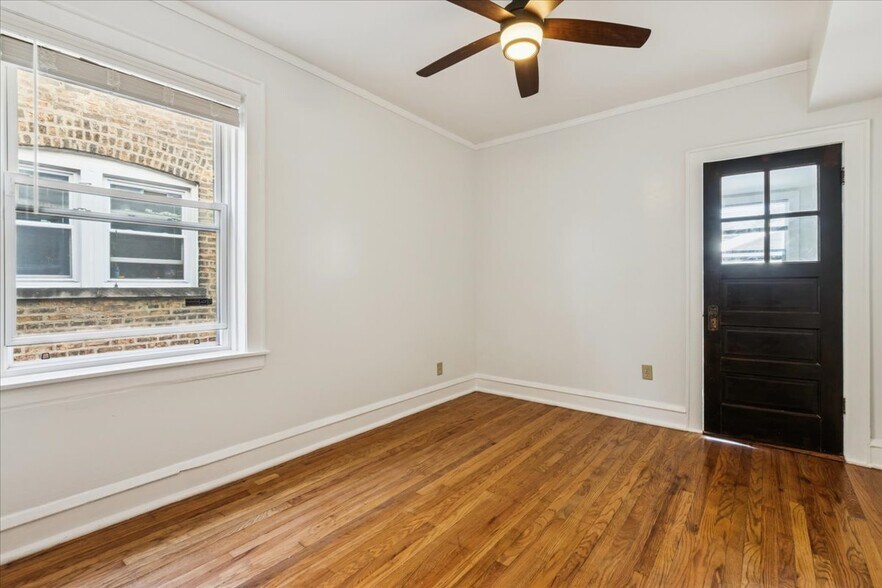 Building Photo - 6724 N Campbell Ave