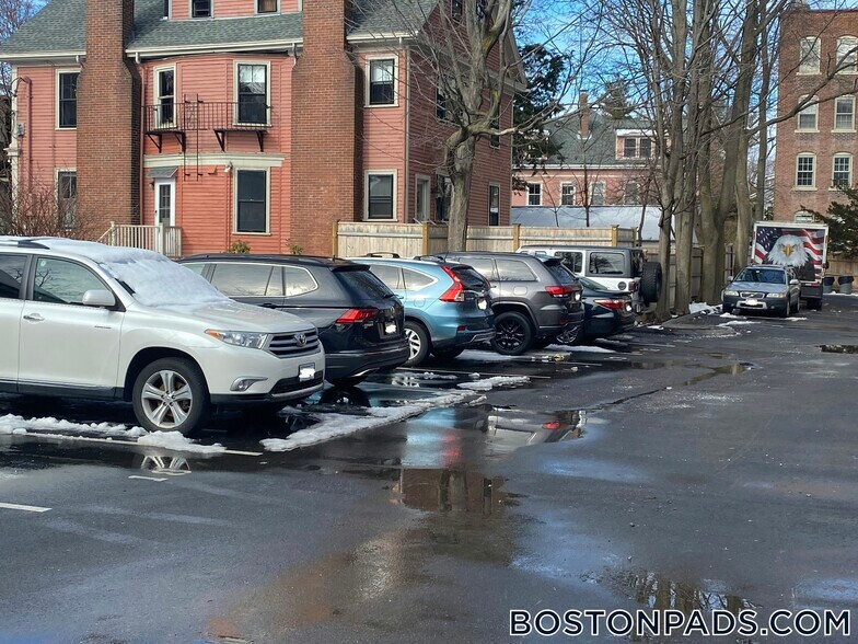 Building Photo - 59 Langdon St