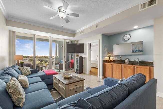 Building Photo - 102 Yacht Harbor Dr