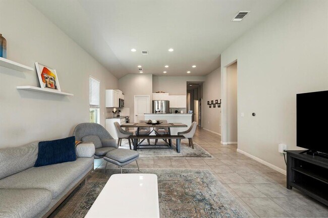 Building Photo - 9925 Comely Bnd