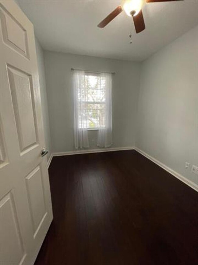 Building Photo - 3264 W Community Dr