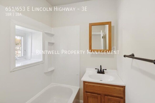 Building Photo - 651/653 E Lincoln Highway-3E