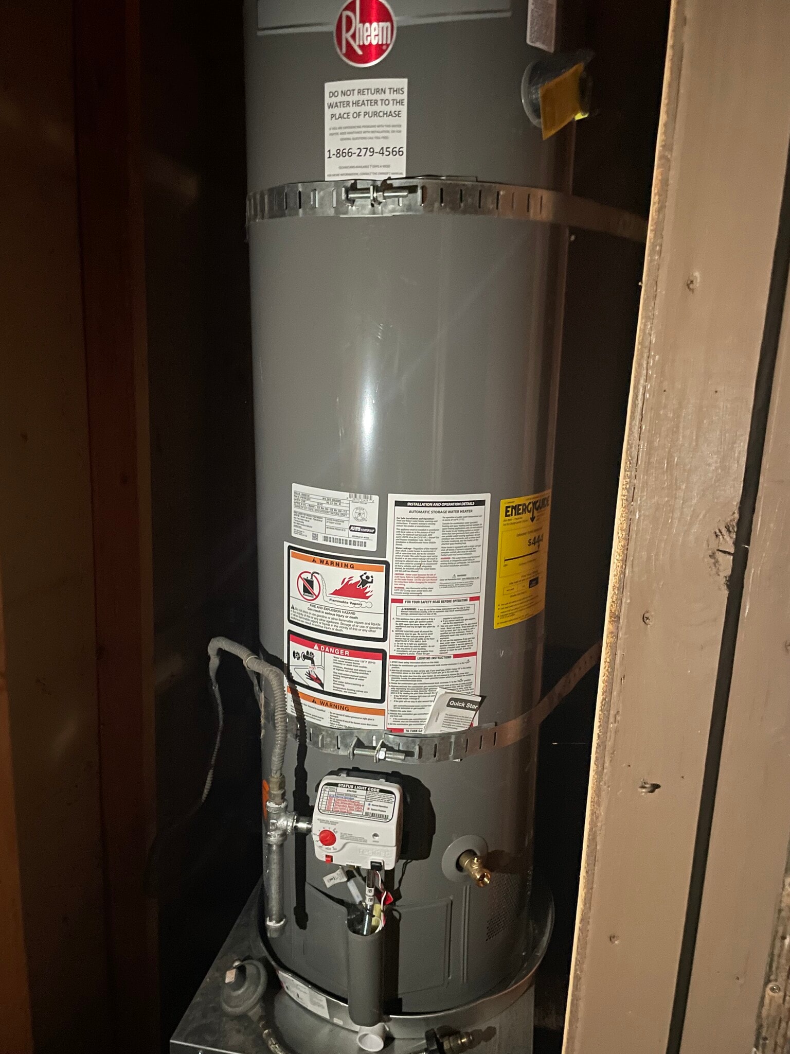 Building Photo - 23963 Lodge Dr