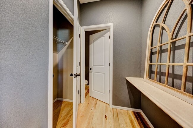Building Photo - 2963 Denver Dr