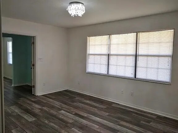 Building Photo - 294 SW Greenridge Ln